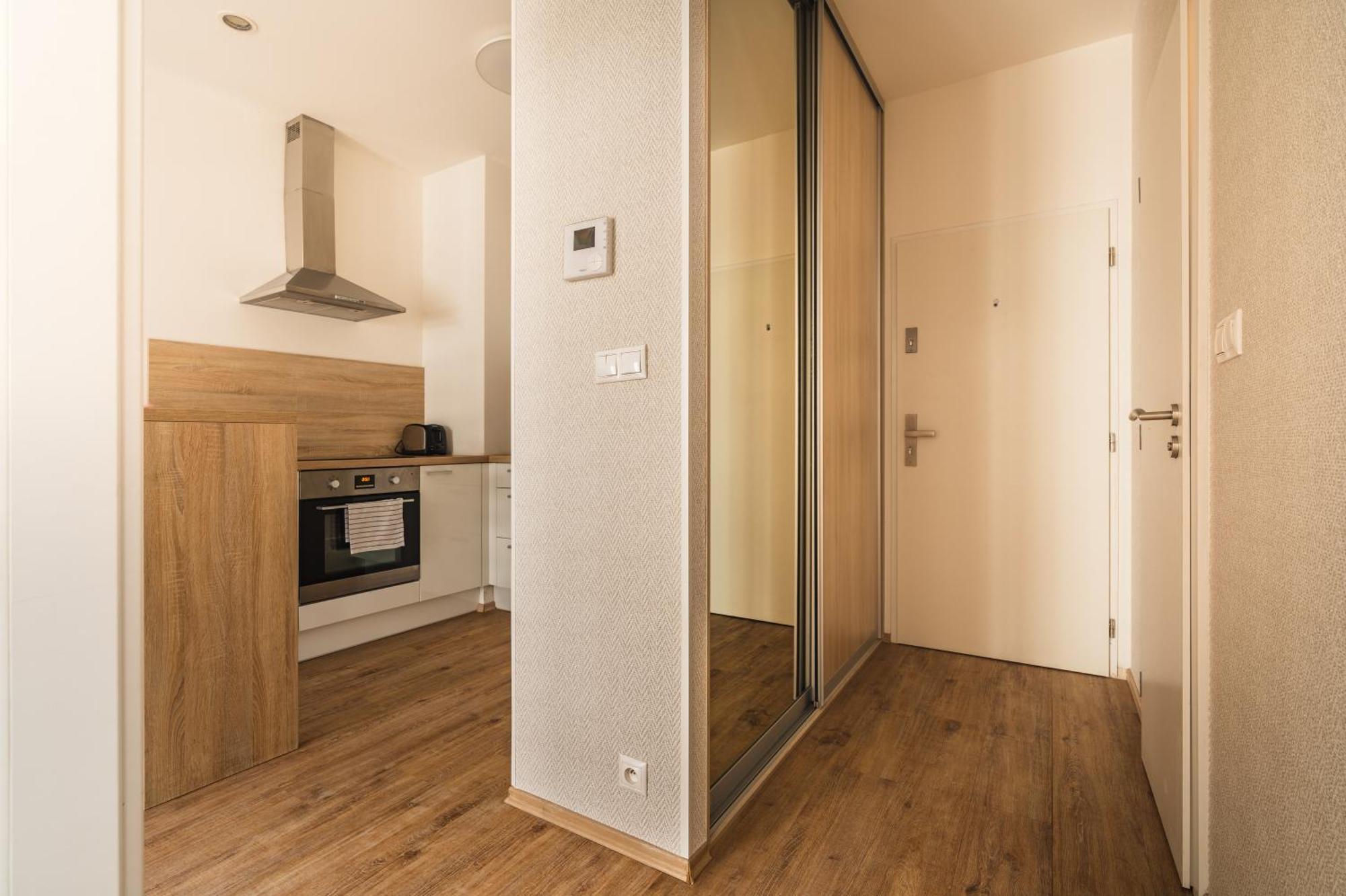 Charming & Cozy Ambiente Apartments บราติสลาวา ภายนอก รูปภาพ