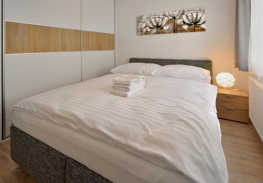 Charming & Cozy Ambiente Apartments บราติสลาวา ภายนอก รูปภาพ