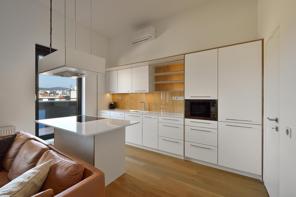Charming & Cozy Ambiente Apartments บราติสลาวา ภายนอก รูปภาพ